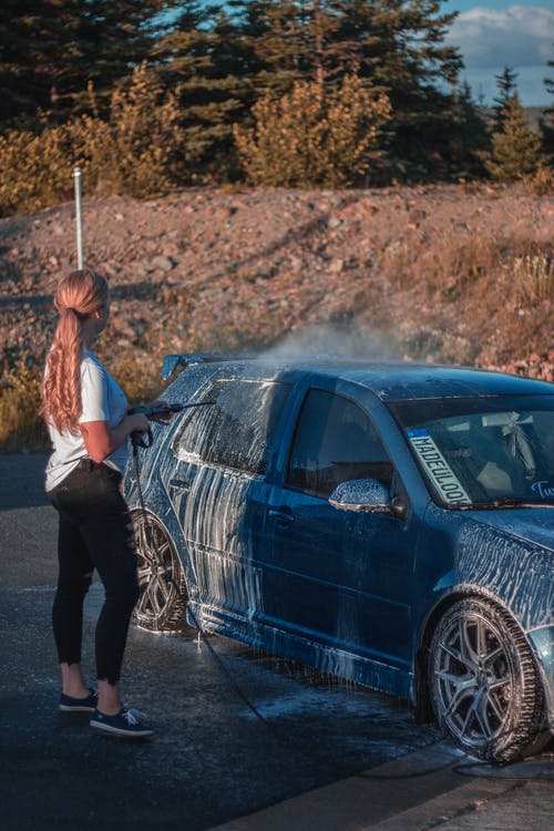 How to Use Car Shampoo