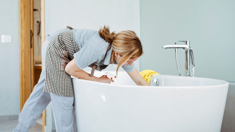 How to Speed Clean Your Bathroom Like a Professional?