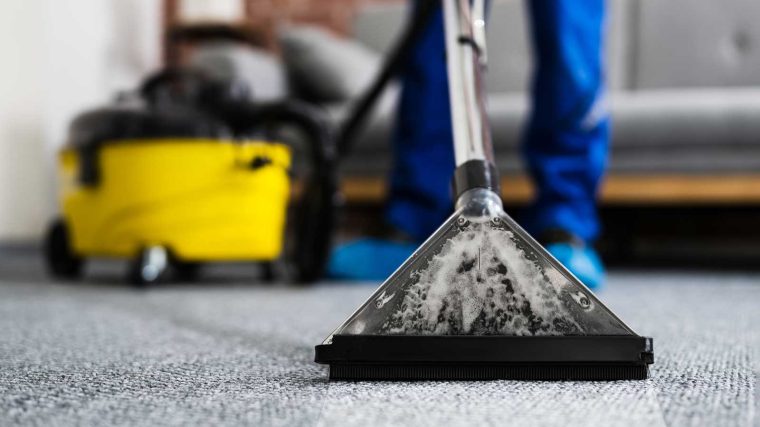 How to Clean Your Carpet the Right Way?