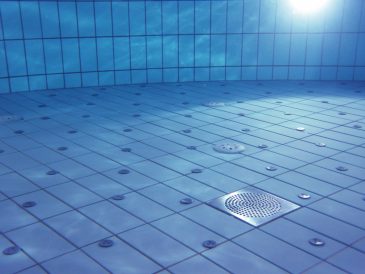 How to Clean a Swimming Pool: Your Comprehensive Guide to Sparkling Waters